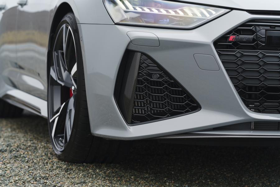 Детали экстерьера Audi RS6 Avant (C8) 2020 года  (UK) (фото 78 из 150)